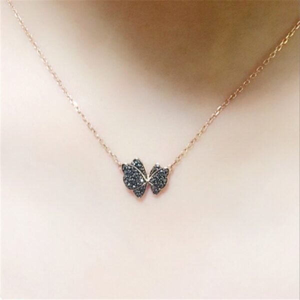 Lovely Twisted Snake-shaped Clavicle Chain Pendant Accessories 7