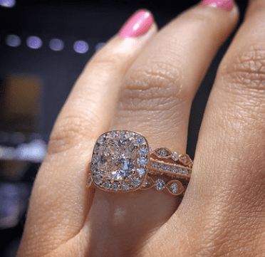 Cross-border e-commerce hot fashion wedding ring Creative rose gold zircon ring European and American women’s jewelry BestSelling 2