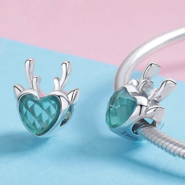 Elk inlaid heart-shaped blue zircon pendant Christmas 4