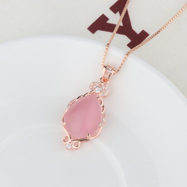 Natural powder crystal hibiscus stone pendant rose gold clavicle chain Accessories 4