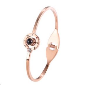 Japanese and Korean version of color gold 18K rose gold four-leaf clover bracelet female black alloy open bracelet jewelry Bracelets 3 Japanese and Korean version of color gold 18K rose gold four-leaf clover bracelet female black alloy open bracelet jewelry Bracelets 3