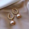 Fashion And Exquisite Super Flash French Retro Metal Pearl Earrings Earrings 8 Fashion And Exquisite Super Flash French Retro Metal Pearl Earrings Earrings 8