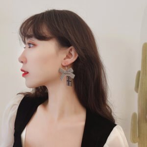 Japanese Cute Girl Simulation Earrings Retro Lattice Ear Hooks Earrings