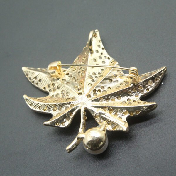 Maple Leaf Brooch Accessories 11