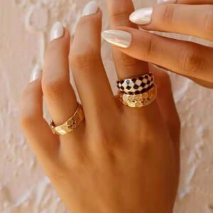 Diamond Plaid Diamond Ring Women’s Titanium Steel Gold-plated Ring Couple Stacking Rings Diamond Plaid Diamond Ring Women’s Titanium Steel Gold-plated Ring Couple Stacking Rings