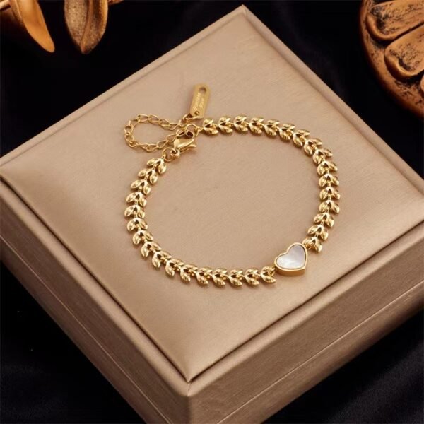 Titanium Steel 18K Gold Fashionable Retro Heart-shaped Shell Wheat Versatile High Sense Temperamental Bracelet Women Bracelets 11