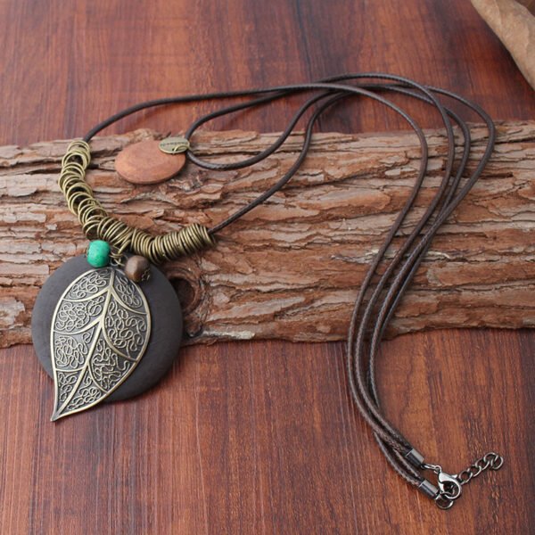 Personalized Pattern Leaf Pendant Long T-Shirt Chain Accessories 3