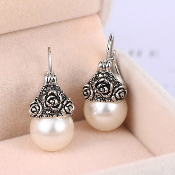 Vintage Micro Inlaid Black Zircon Pearl Earrings Earrings 3