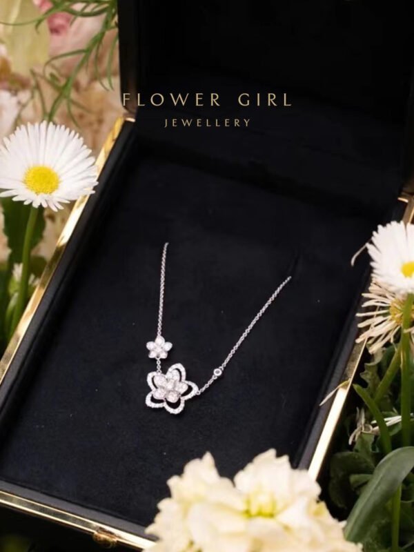 18K White Gold Graff Necklace Butterfly Elements Flowers Necklaces 4