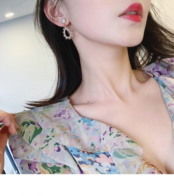Hollow Water Drop Earrings with Pearl and Diamonds Earrings 5