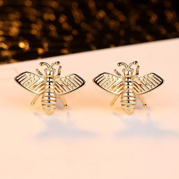 3 Styles Korean Inlaid Crystal Rhinestone Bee Earings For Women Sweet Beauty Simple Atmosphere Stud Earrings D333 Earrings 4