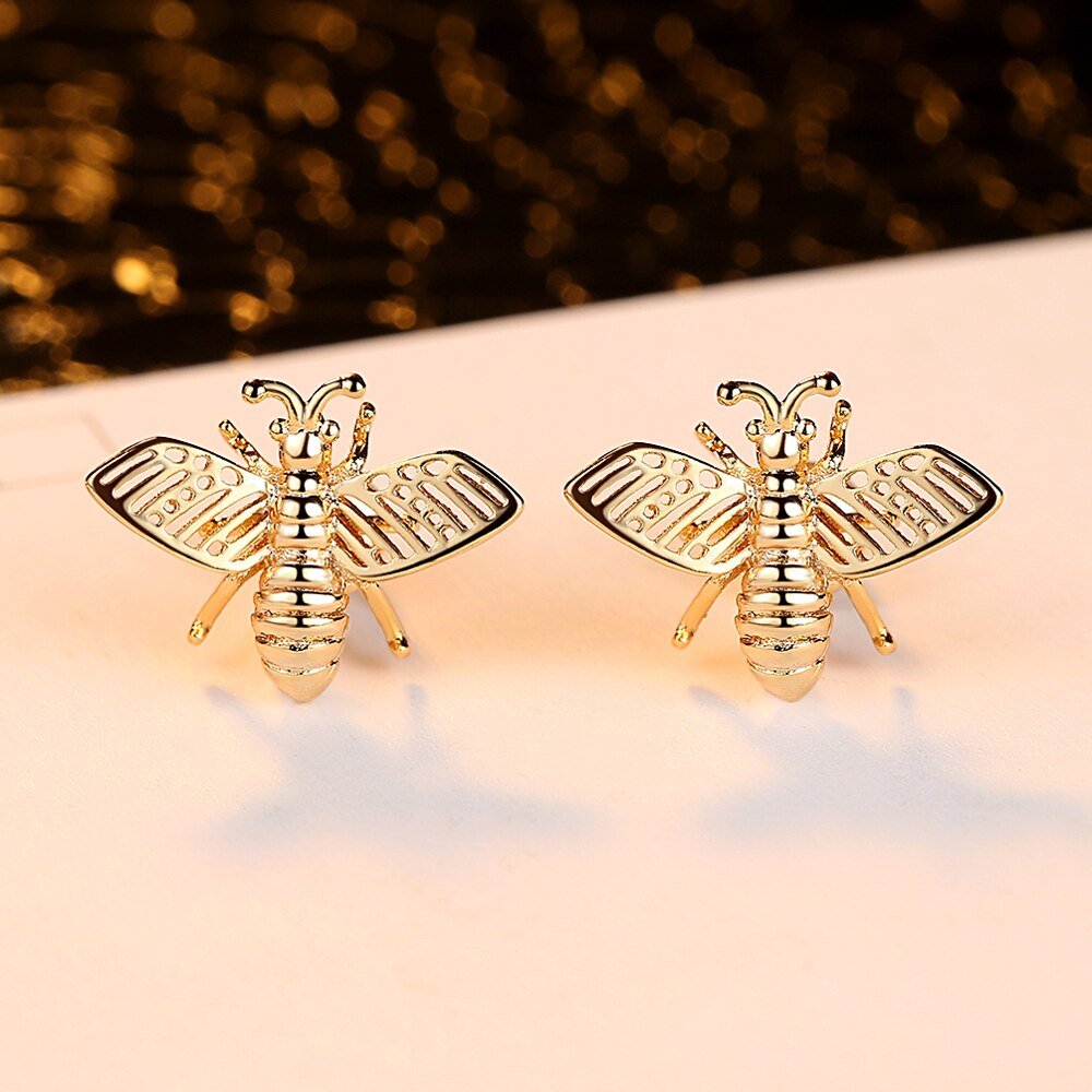 3 Styles Korean Inlaid Crystal Rhinestone Bee Earings For Women Sweet Beauty Simple Atmosphere Stud Earrings D333 Earrings 2