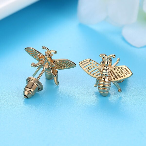 3 Styles Korean Inlaid Crystal Rhinestone Bee Earings For Women Sweet Beauty Simple Atmosphere Stud Earrings D333 Earrings 5