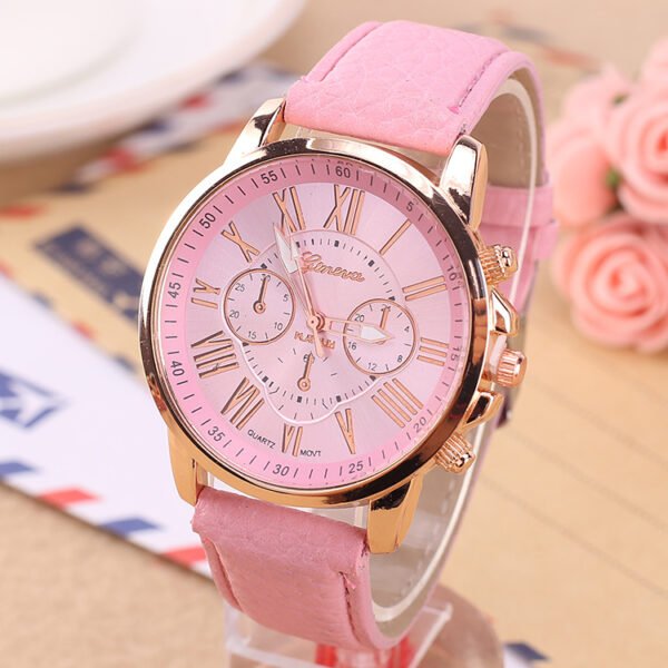 A derivative of the explosion in Geneva on behalf of the spot gold shell Beige three eye literal Rome digital Leather Strap Watch0 watches 7