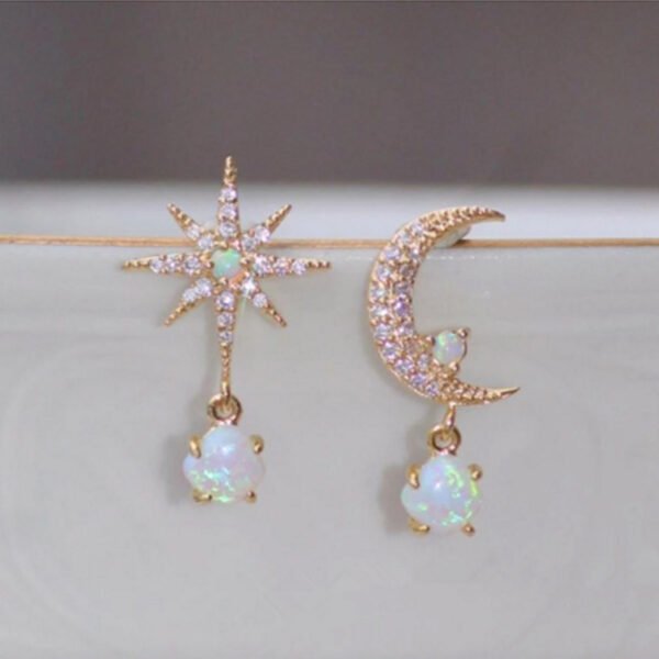 Fashion Women’s Asymmetric Moon Star Earrings Earrings 3