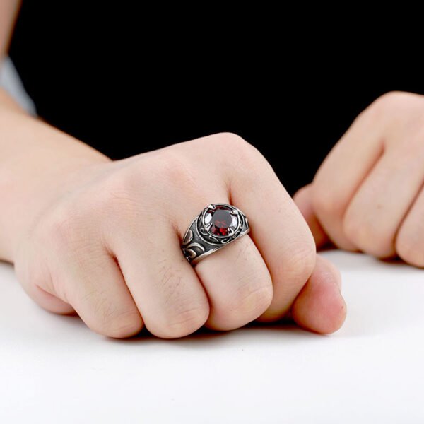 Vintage Hand Jewelry Stainless Steel Inlaid Sapphire Carved Men’s Ring Personalized Titanium Steel Ring Rings 9