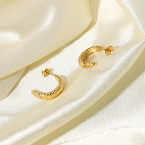 18K Gold-plated Croissant Earrings Stainless Steel Thin C-shaped Hoop Earrings Female Jewelry Earrings 6