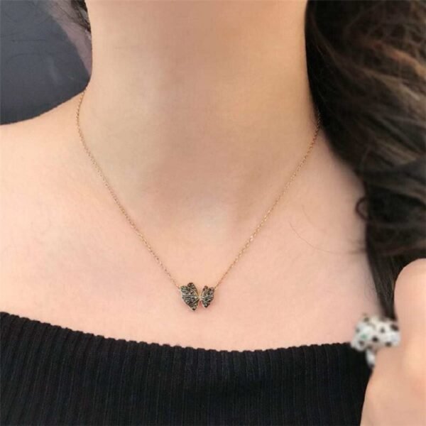 Lovely Twisted Snake-shaped Clavicle Chain Pendant Accessories 6