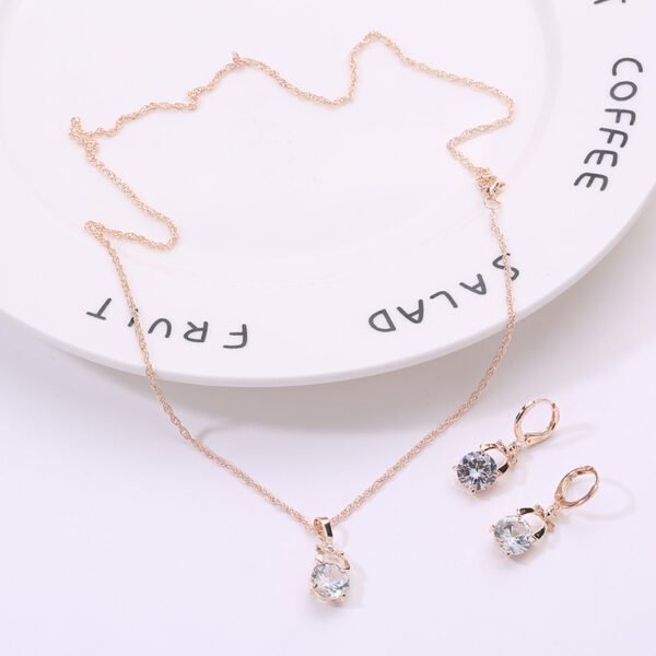 2021, Europe and America new jewelry, crystal earrings, jewelry set, Korean version of the bride necklace, gold-plated butterfly pendant Earrings 5