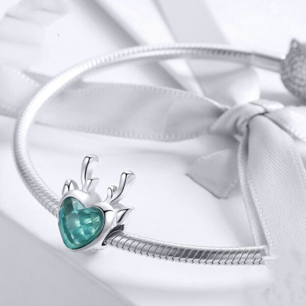 Elk inlaid heart-shaped blue zircon pendant Christmas 6