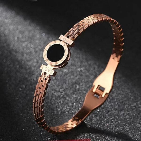 Fashion Gold Disc Love Letter Bracelet For Women Simple And Versatile Bracelets 4