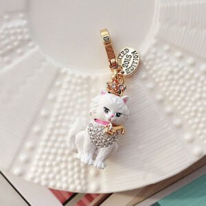 White Cat Necklace Pendant With Rhinestones Necklaces