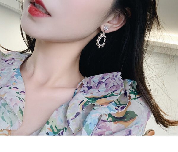 Hollow Water Drop Earrings with Pearl and Diamonds Earrings 9