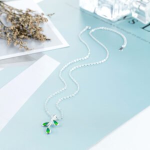 Leaf luminous necklace female drop glue Pendant Necklaces