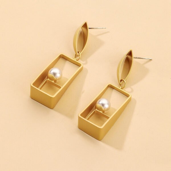925 Silver Needle Fashion Geometric Pearl Metal Wind Earrings Earrings 7