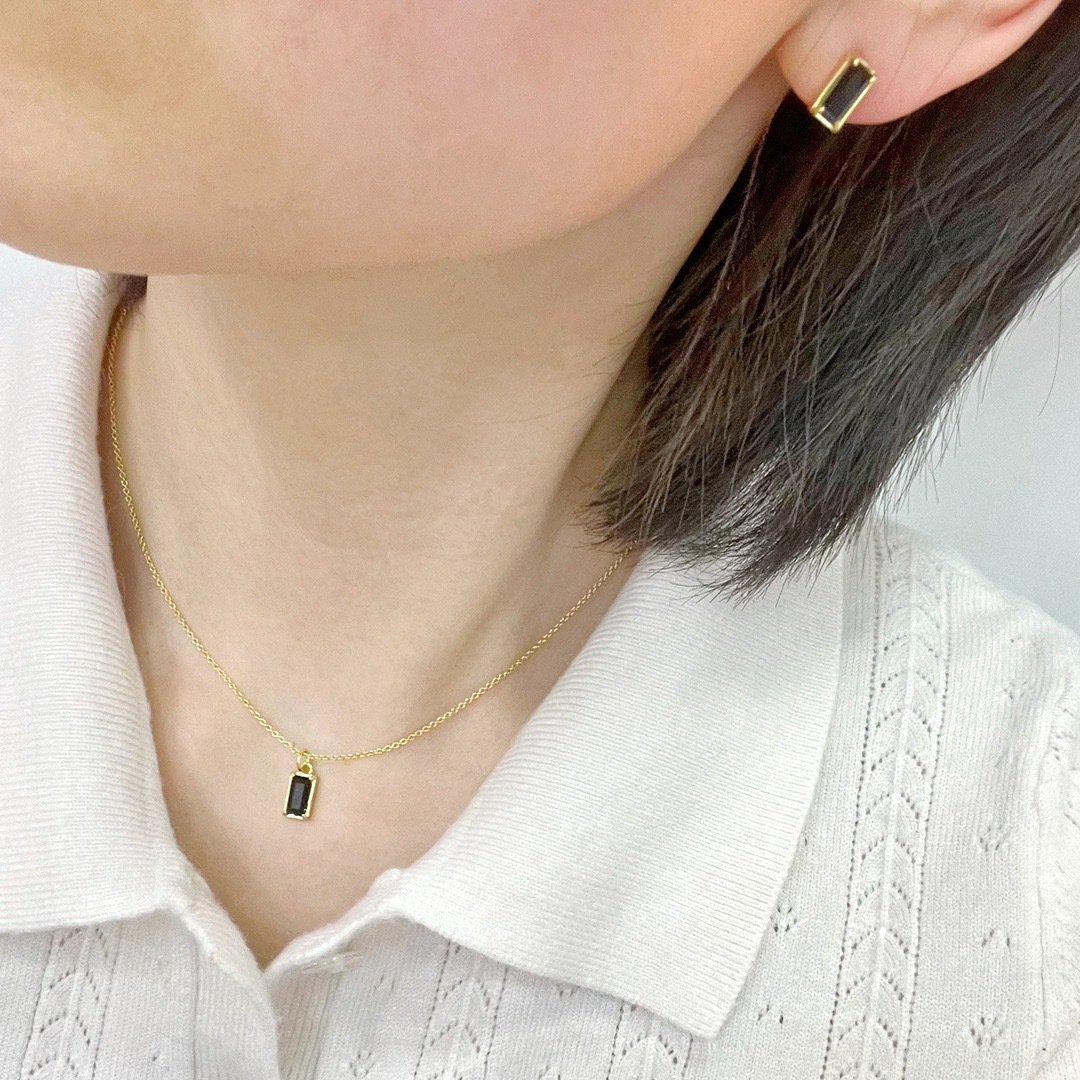 S925 Silver 18K Gold Plating Simple Fashion Exquisite High-grade Black Zircon Necklace Necklaces 4 S925 Silver 18K Gold Plating Simple Fashion Exquisite High-grade Black Zircon Necklace Necklaces 4