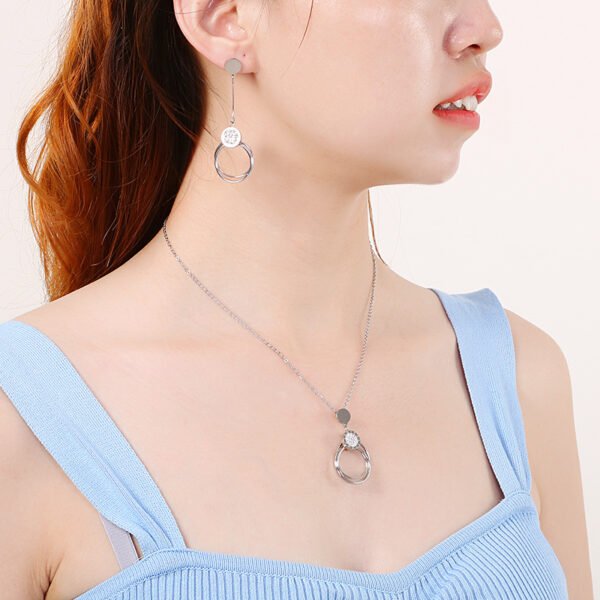 Fashion Round Women’s Stainless Steel Necklace Necklaces 5