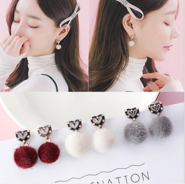 Winter new sweet temperament cute heart-shaped hair ball earrings personalized diamond love earrings earrings 925 silver needle Earrings 3