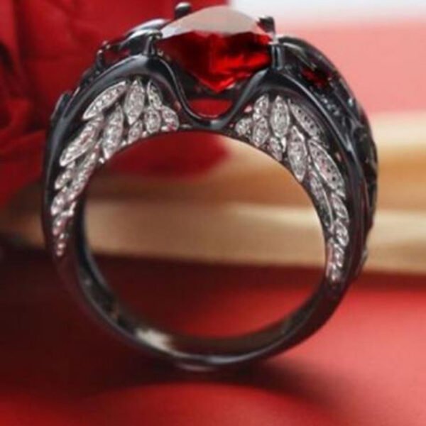 Creative Design For The Amazon. Europe And The United States Princess Diamond Ring Heart-shaped Ruby Engagement Lady Black Gold Ring Rings 4