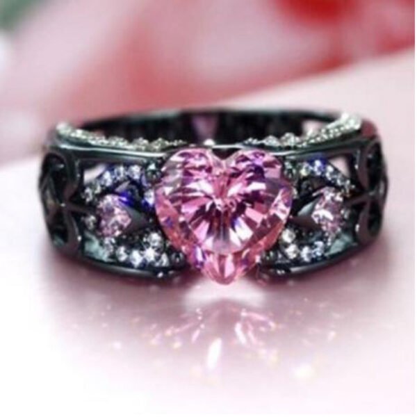 Creative Design For The Amazon. Europe And The United States Princess Diamond Ring Heart-shaped Ruby Engagement Lady Black Gold Ring Rings 6