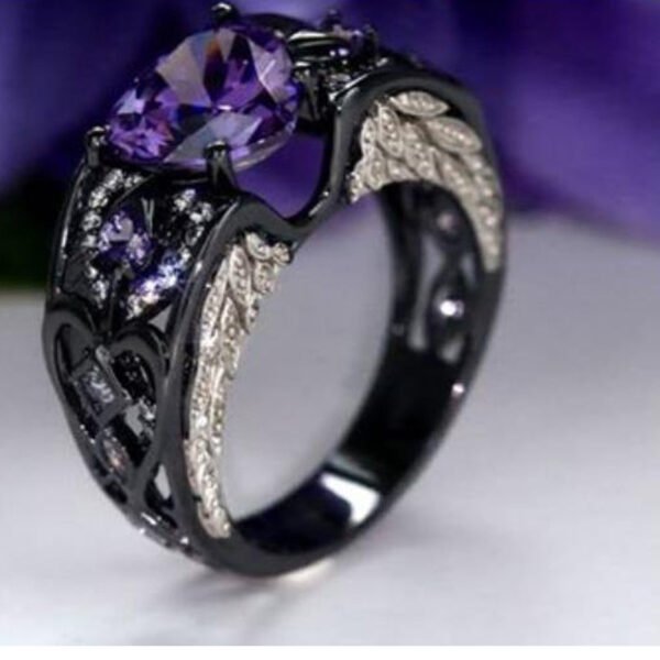 Creative Design For The Amazon. Europe And The United States Princess Diamond Ring Heart-shaped Ruby Engagement Lady Black Gold Ring Rings 7