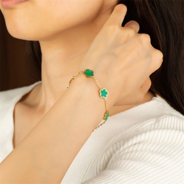 Small Fresh And Lovely Green Drop Gum Flower Gold Bracelet Jewelry Bracelets 3