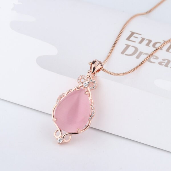Natural powder crystal hibiscus stone pendant rose gold clavicle chain Accessories 3
