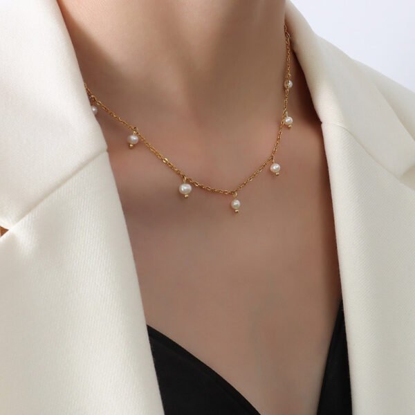 French Elegant INS Style Pearl Tassel Necklace 18K Gold Stainless Steel Necklace Ladies Temperament Collarbone Chain Necklaces 5