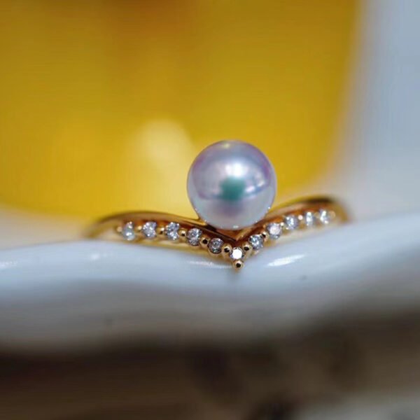 Women’s 18k Gold And Diamond V-shaped Fashion Simple Ring Rings 7