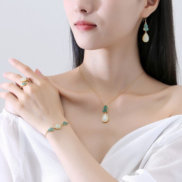 Women’s Fashion Unique Gold-plated Eardrop Pendant Bracelet Ring Suit Earrings 3