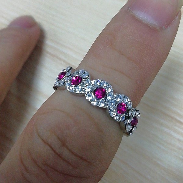New micro-set ruby engagement ring Europe and the new grandmother green zircon strip Rings 3 New micro-set ruby engagement ring Europe and the new grandmother green zircon strip Rings 3