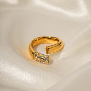 18K Gold Stainless Steel Diamond Dislocation Ring Rings