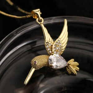 Niche Personality Bird Pendant Necklace Copper Plating 18K Gold Necklaces