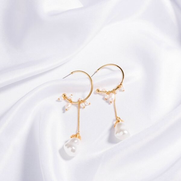 Temperament Long Tassel Pearl Personality c-shaped Metal Natural Small Pearl earring girl Earrings 9