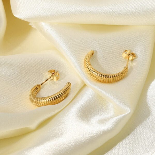 18K Gold-plated Croissant Earrings Stainless Steel Thin C-shaped Hoop Earrings Female Jewelry Earrings 7