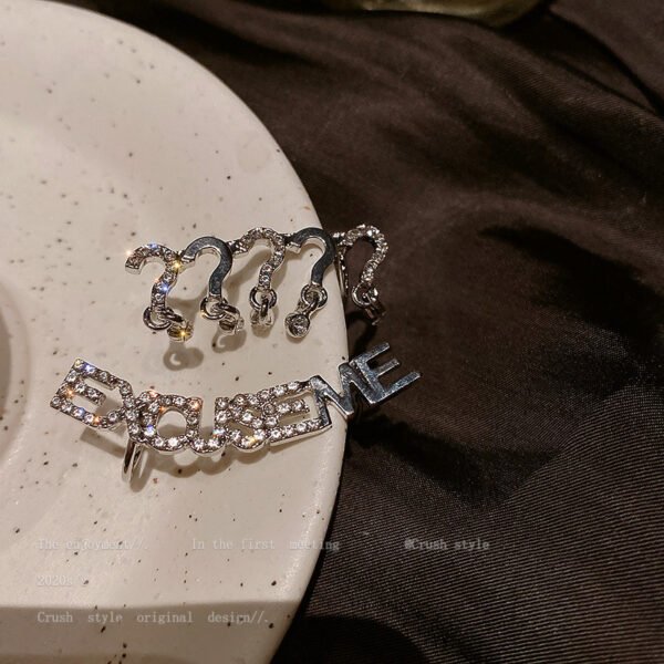 Asymmetrical Question Mark Ear Clip With Silver Needle And Diamond Earrings 3