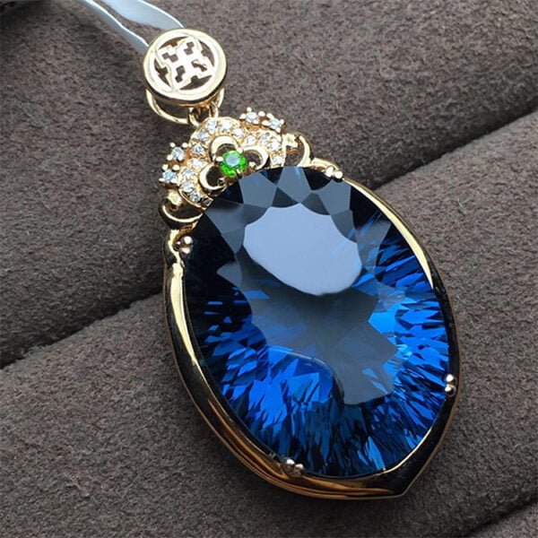 Korean Style Hot Sale Big Stone Brazil Topaz Sapphire Pendant 18K Gold Plating With Diamond Inlaid Luxury Atmosphere Accessories 7