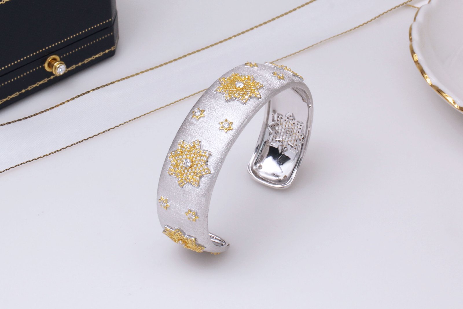 925 Silver Gold Plated Divided Snowflake Bracelet Bracelets 2