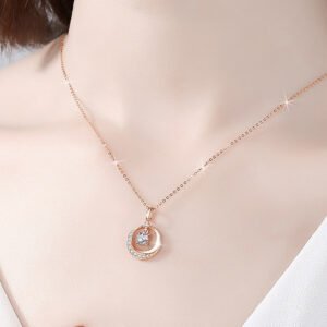 Women’s Fashion Light Luxury 18K Rose Gold Moissanite Necklace Necklaces