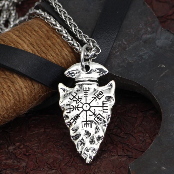 Fashion Simple Alloy Compass Pendant Necklace Necklaces 3